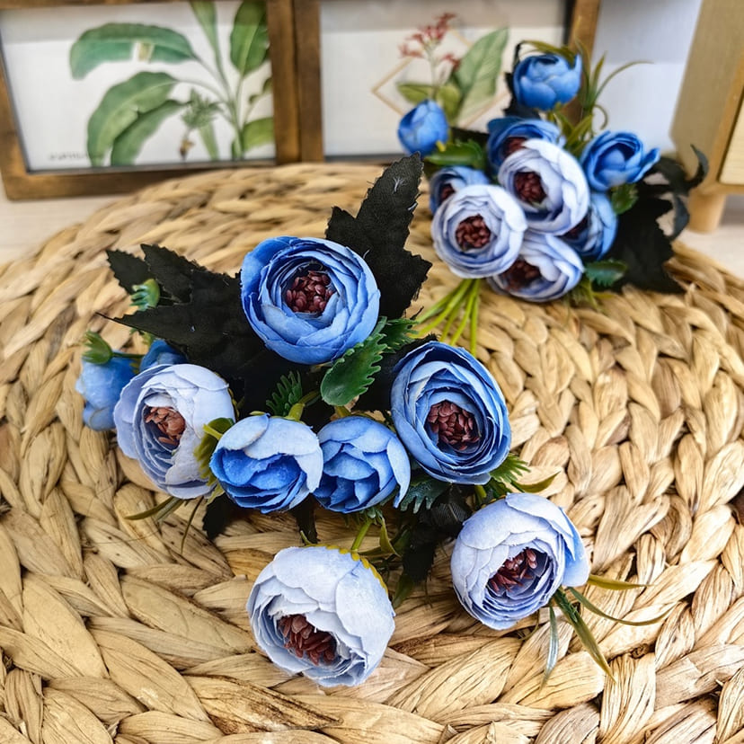 Искусственные цветы в Нижнекамске | Цветы искусственные «Камелии», голубые, букет